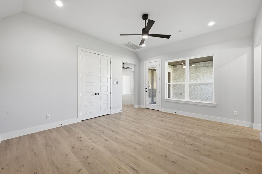 Spacious, unfurnished interior of a new home in LeTara, Haslet (Image 29). Spacious, unfurnished interior of a new home in LeTara, Haslet (Image 29).