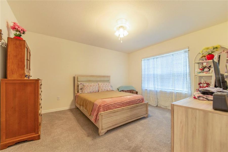 Furnished interior view inside a new home in Bradbury Creek, Haines City (Image 15).