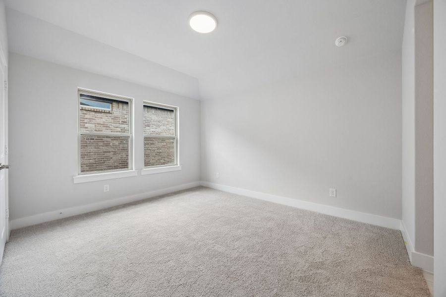Spacious, unfurnished interior of a new home in Painted Tree Lakeside, McKinney (Image 29).