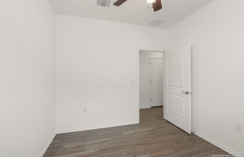Spacious, unfurnished interior of a new home in Del Webb New Braunfels at Veramendi, New Braunfels (Image 25).