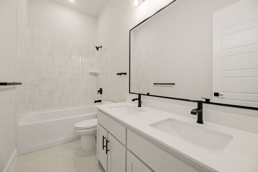 Furnished interior view inside a new home in Paloma Ranch, New Fairview (Image 10).