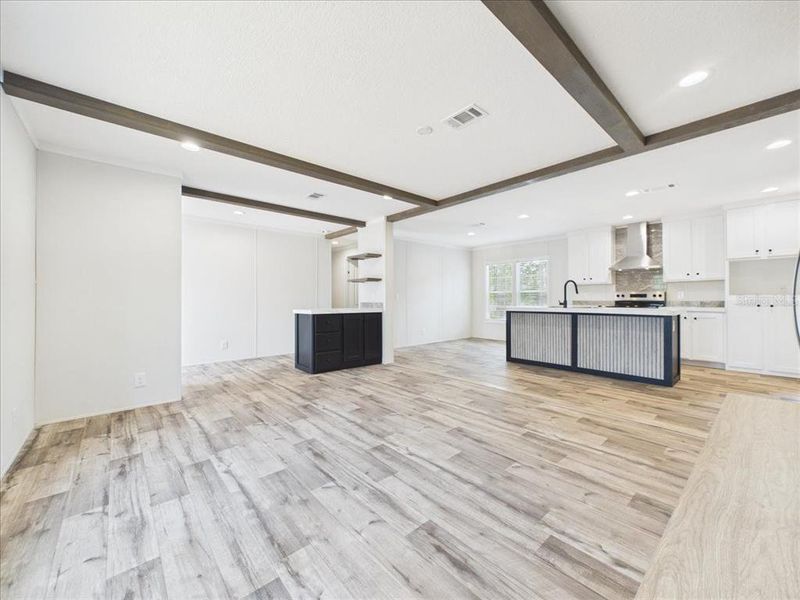 Spacious, unfurnished interior of a new home in , Hawthorne (Image 25).