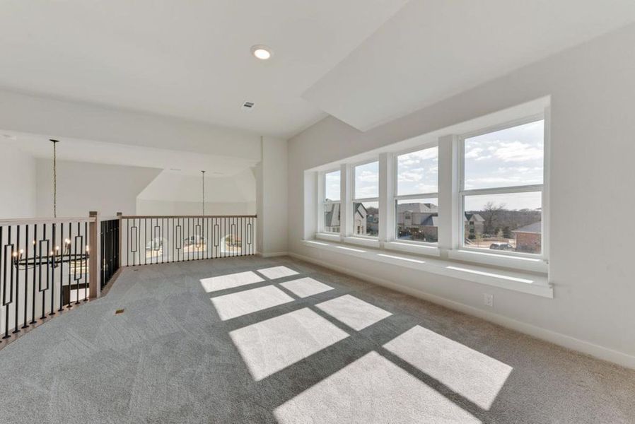 Spacious, unfurnished interior of a new home in Trails at Cottonwood Creek, Rowlett (Image 26).