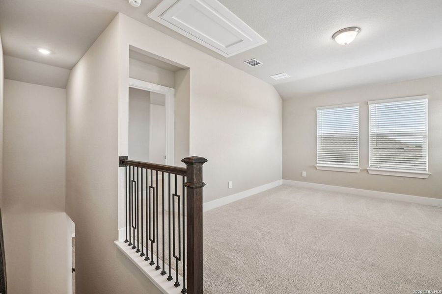 Spacious, unfurnished interior of a new home in Stetson Ridge, Marion (Image 20).