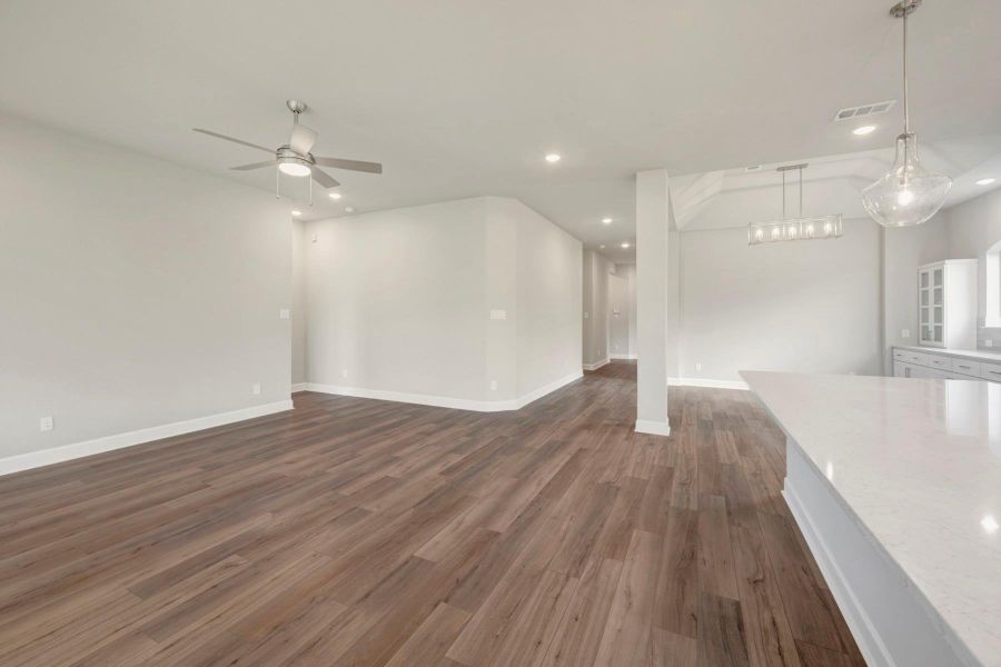 Spacious, unfurnished interior of a new home in Grand Central Park 55' Homesites, Conroe (Image 29). Spacious, unfurnished interior of a new home in Grand Central Park 55' Homesites, Conroe (Image 29).