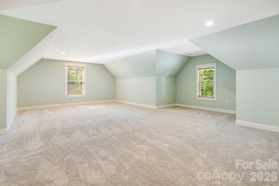 Spacious, unfurnished interior of a new home in , Flat Rock (Image 20).