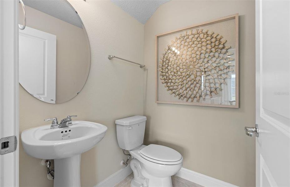 Furnished interior view inside a new home in Tohoqua, Kissimmee (Image 6).