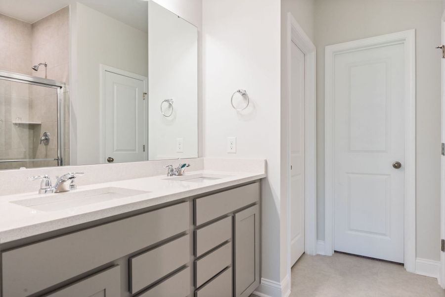 Owner's Suite Bathroom Owner's Suite Bathroom