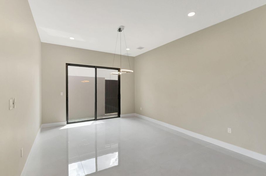 Spacious, unfurnished interior of a new home in , Boca Raton (Image 35).