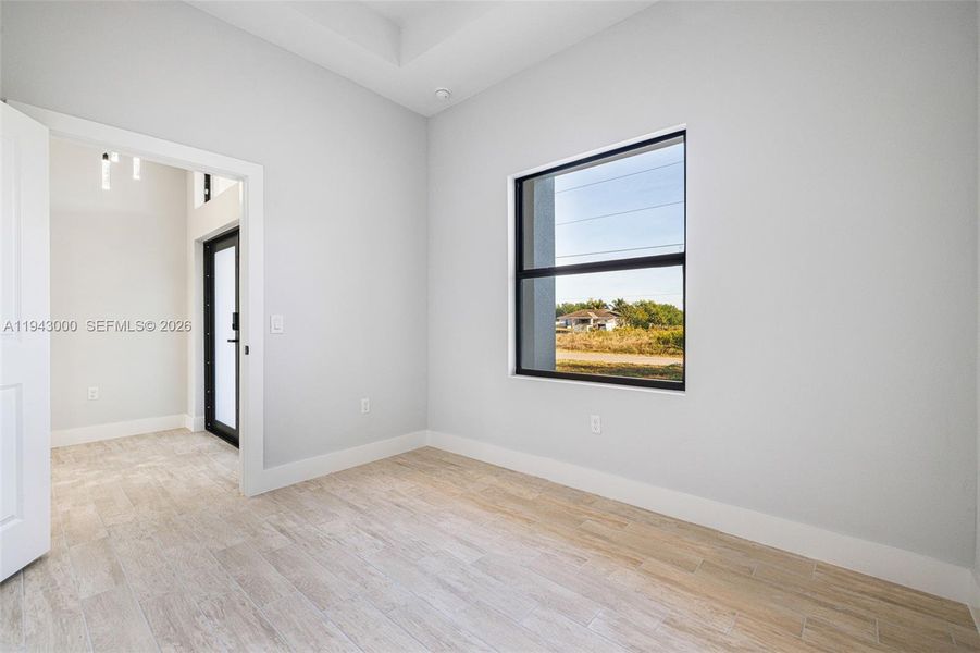 Spacious, unfurnished interior of a new home in , Lehigh Acres (Image 25).