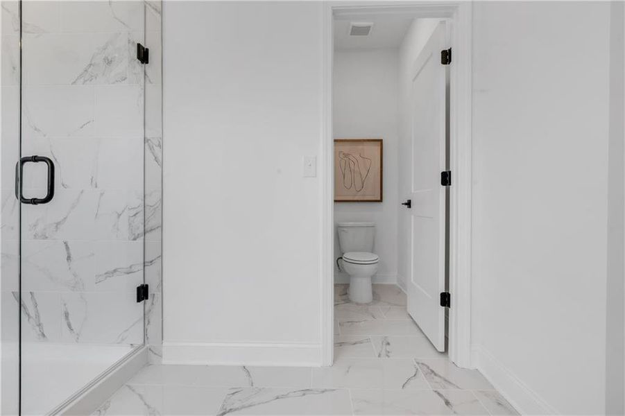 Spacious, unfurnished interior of a new home in Pickens Bluff, Hiram (Image 26).
