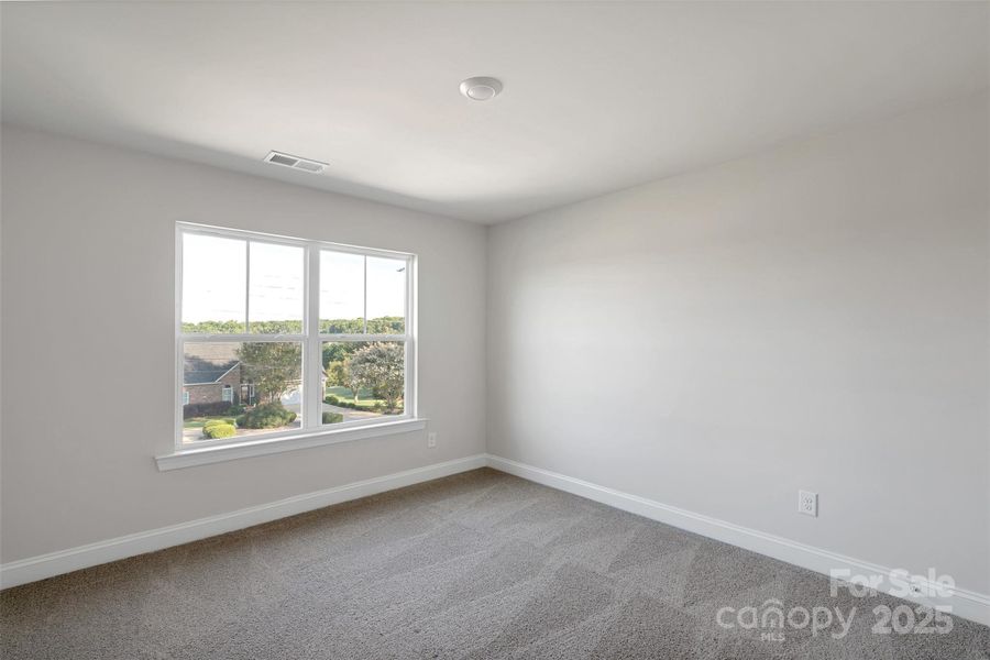 Spacious, unfurnished interior of a new home in , Lincolnton (Image 19).