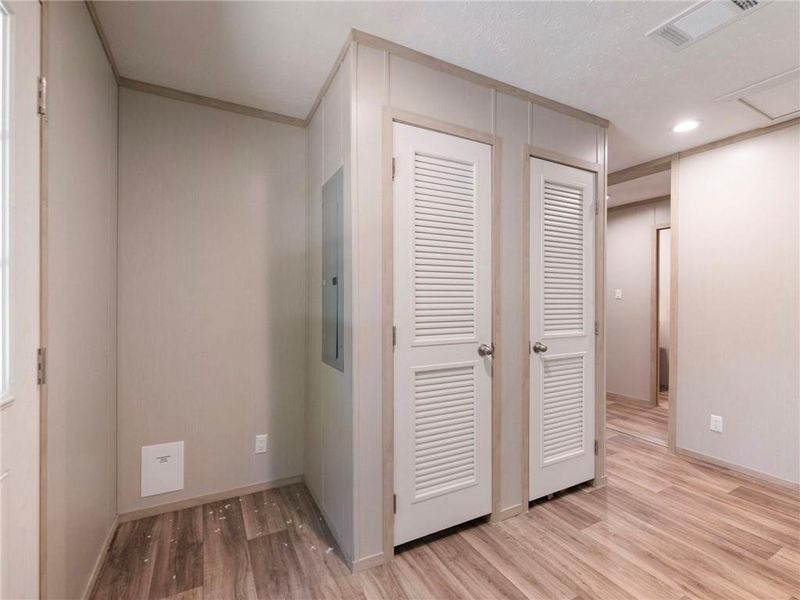 Spacious, unfurnished interior of a new home in , Gainesville (Image 30).