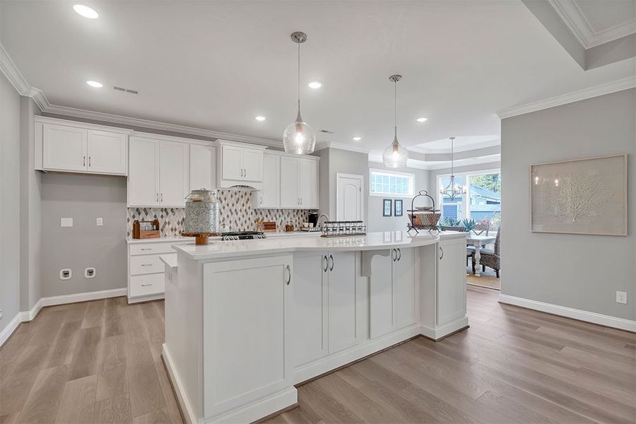 Cooper's Bay, Kitchen