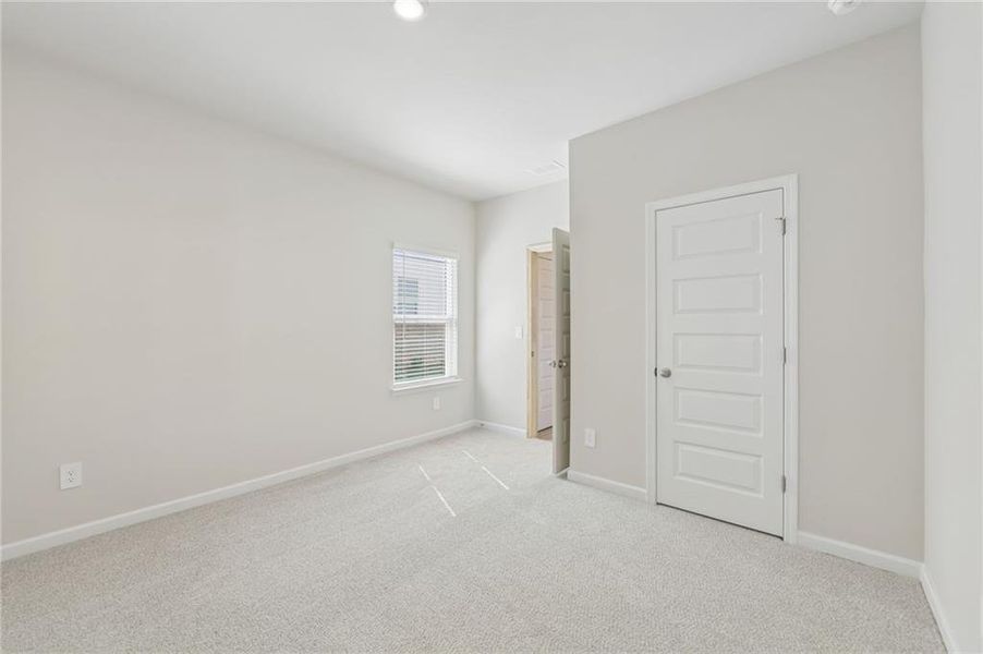 Spacious, unfurnished interior of a new home in Hemingway - Reserve Series, Cumming (Image 33).