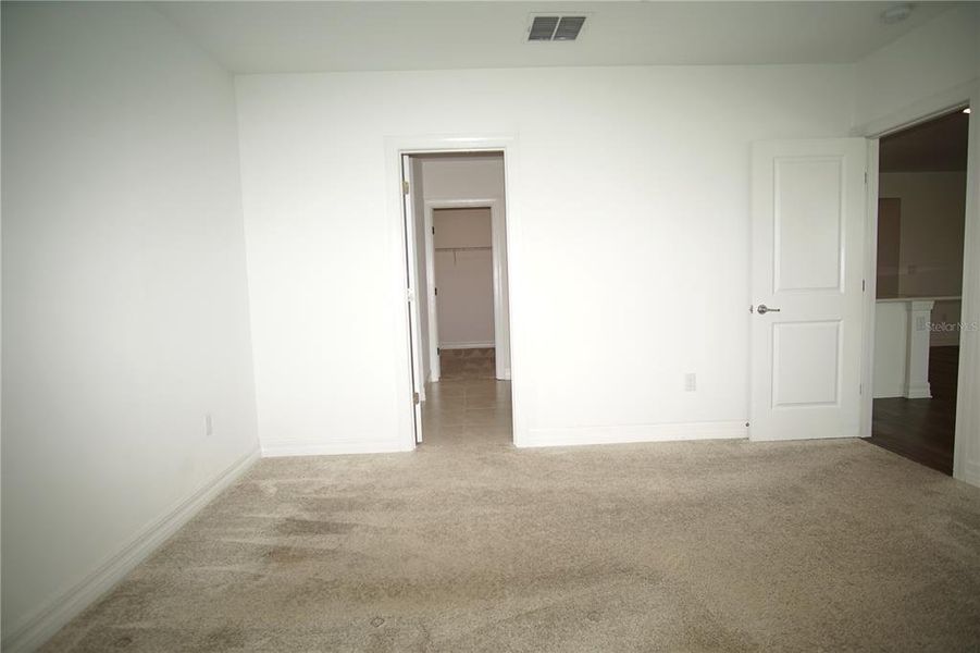 Spacious, unfurnished interior of a new home in Summers Cay, Thonotosassa (Image 25).