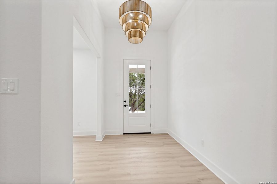 Spacious, unfurnished interior of a new home in , Boerne (Image 15).