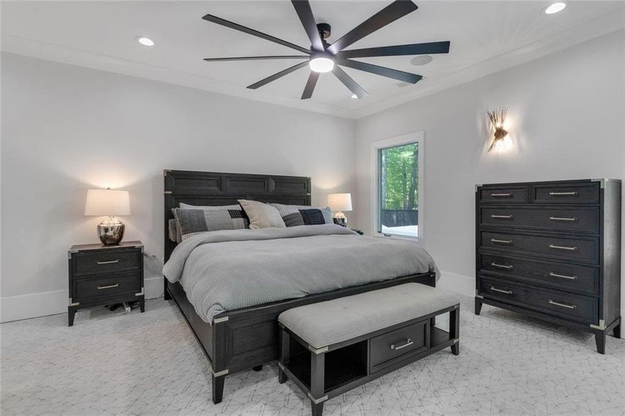 Furnished interior view inside a new home in , Roswell (Image 74).