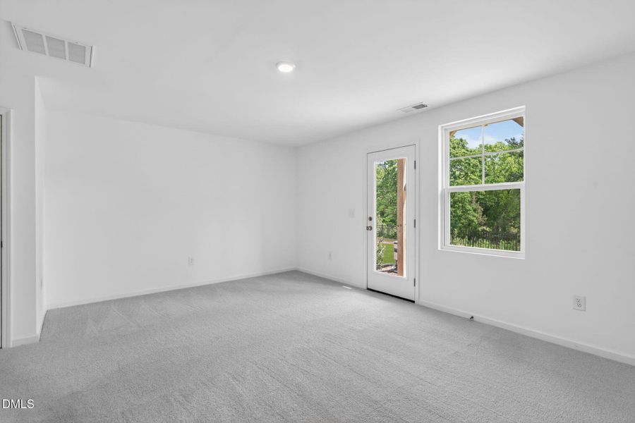 10_3212_Gypsum_Dr_Durham_NC_27703-Living