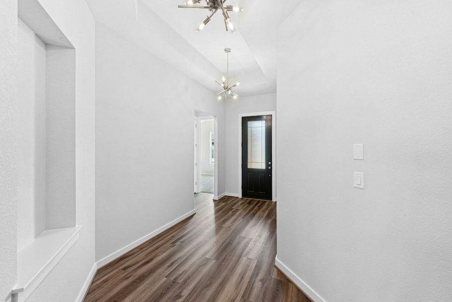 Spacious, unfurnished interior of a new home in The Colony, Bastrop (Image 19).