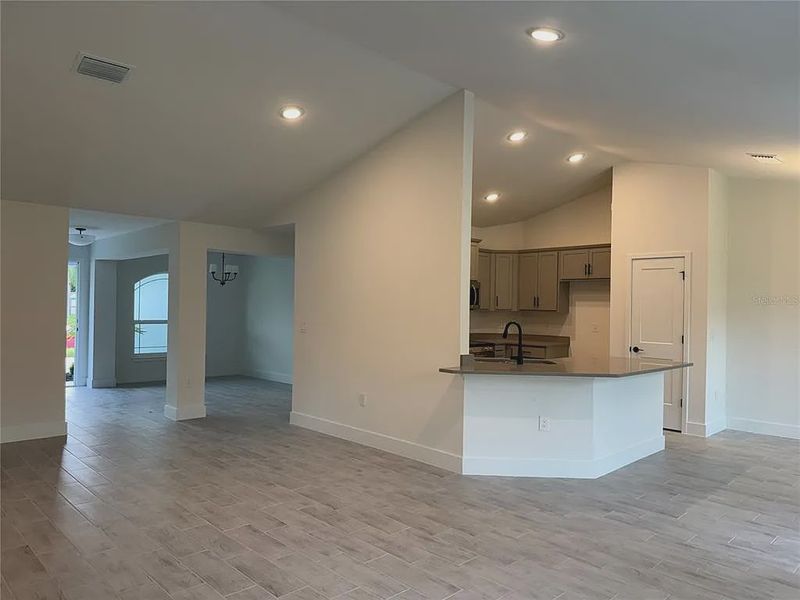 Image 7 of a home in North Port.