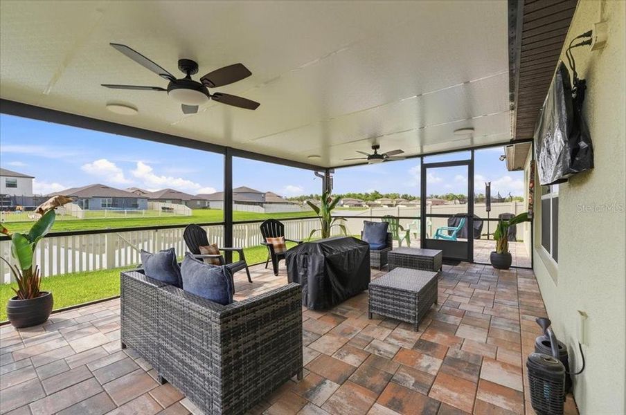 Exterior details and patio area of a home in , Lakeland (Image 3).
