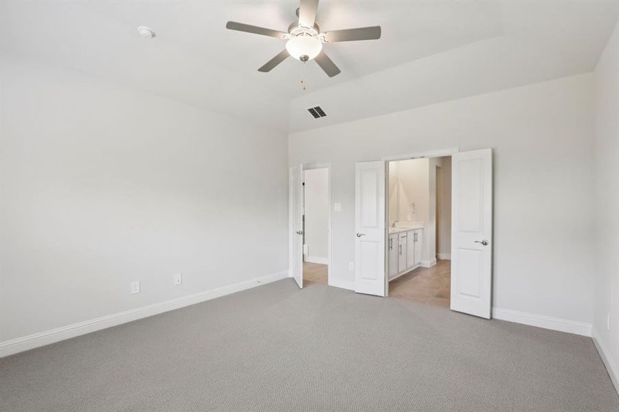 Spacious, unfurnished interior of a new home in Windmore, Princeton (Image 25).