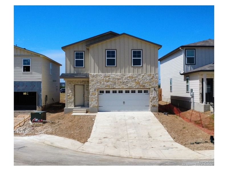 Exterior details and patio area of a home in Applewhite Meadows, San Antonio (Image 2).