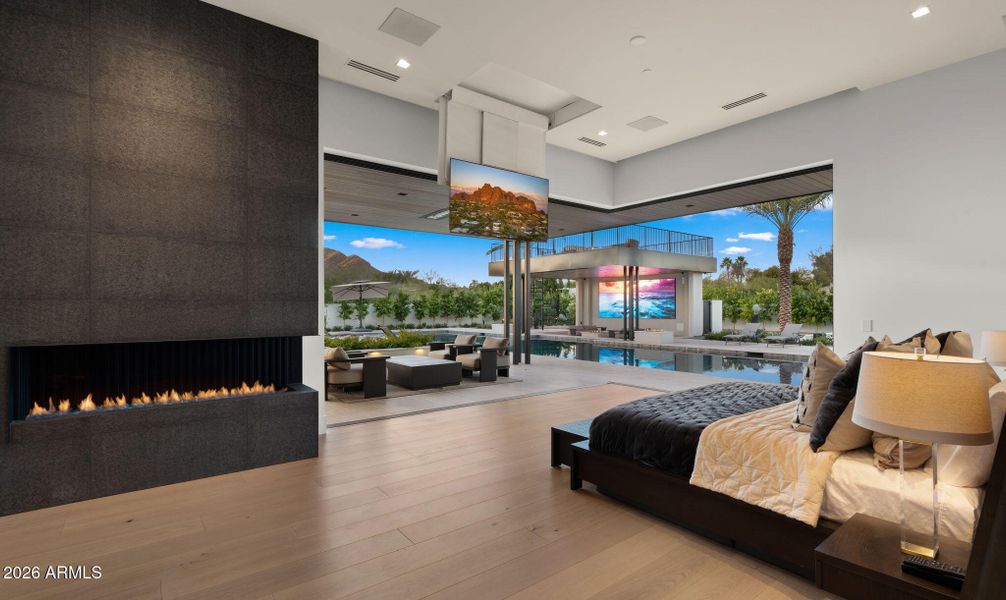 57-web-or-mls-Primary Bedroom3