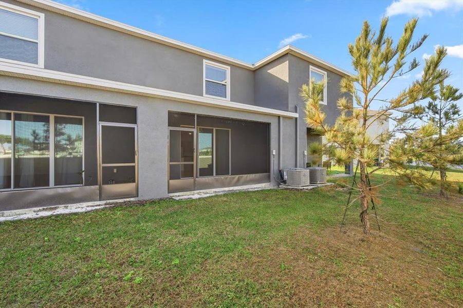Exterior details and patio area of a home in , Wesley Chapel (Image 23).