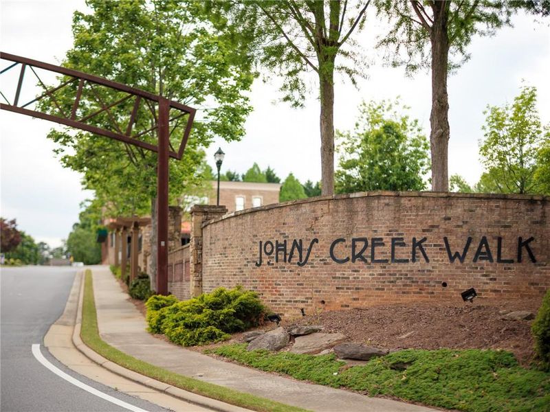 Image 53 of a home in Knollwood.