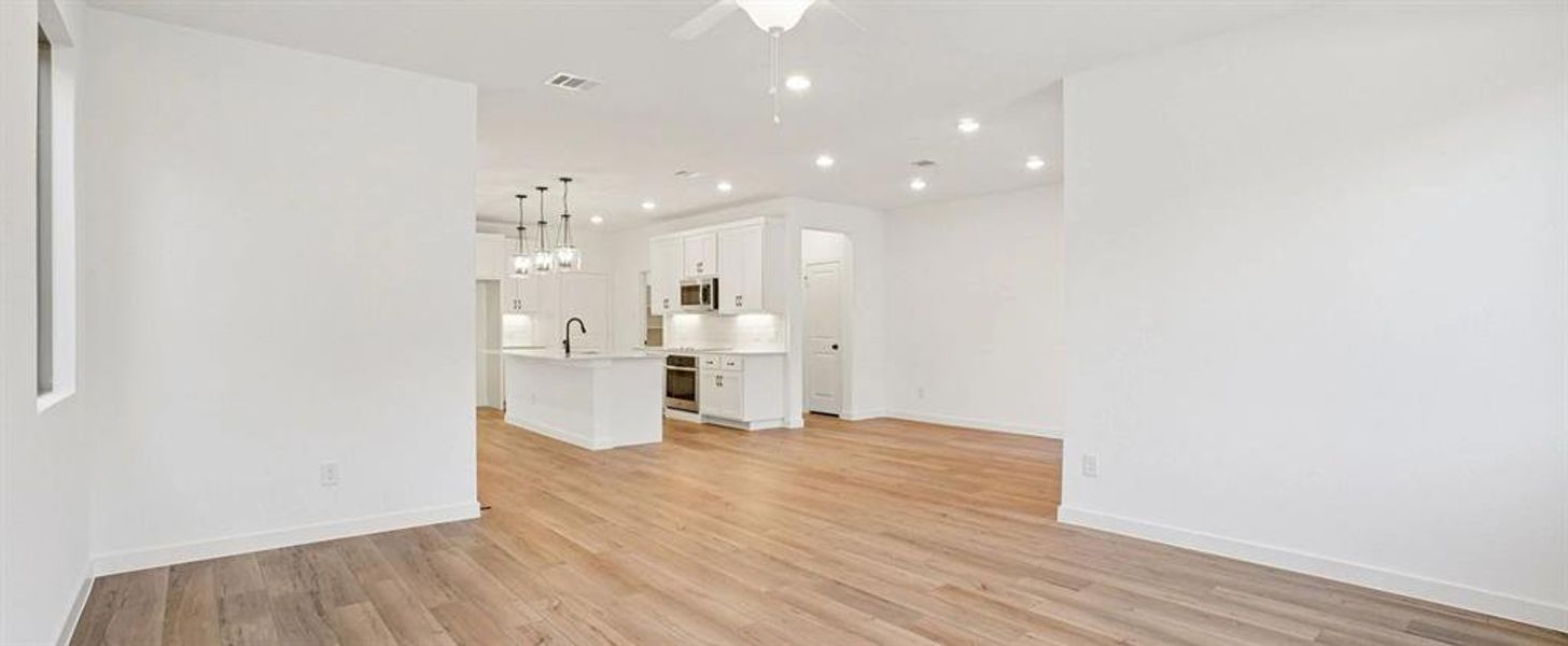 Open Kitchen-Living-Dining Room Open Kitchen-Living-Dining Room