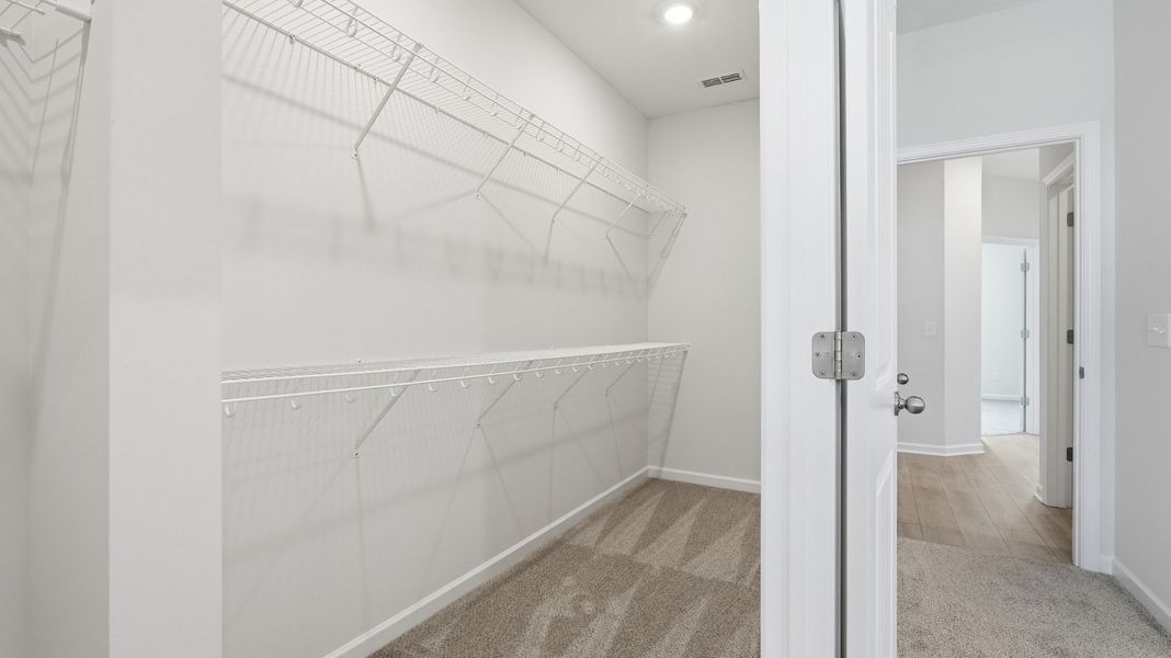 Spacious, unfurnished interior of a new home in Wheatfield, Shelbyville (Image 24).