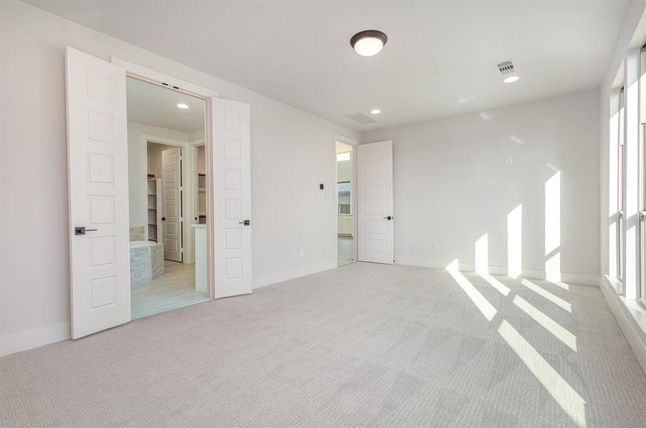 Spacious, unfurnished interior of a new home in Cambridge Crossing 50', Celina (Image 30).