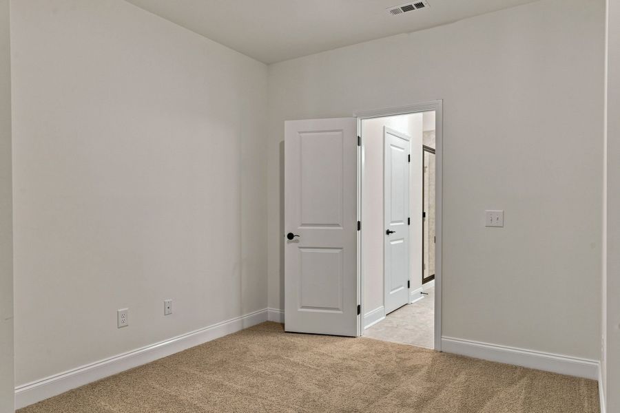 Spacious, unfurnished interior of a new home in Carothers Farms, Nolensville (Image 26).