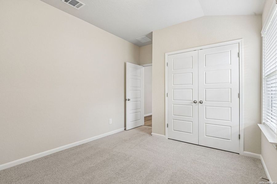 Spacious, unfurnished interior of a new home in Thomas Pond, San Antonio (Image 29). Spacious, unfurnished interior of a new home in Thomas Pond, San Antonio (Image 29).