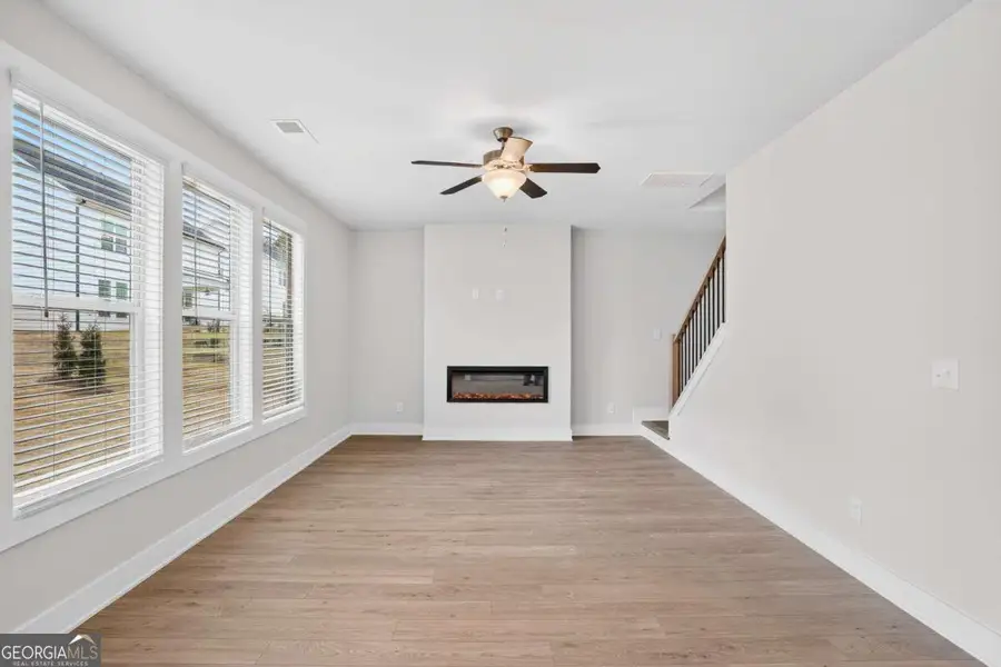 Spacious, unfurnished interior of a new home in Killian Manor at The Adares, Adairsville (Image 9).