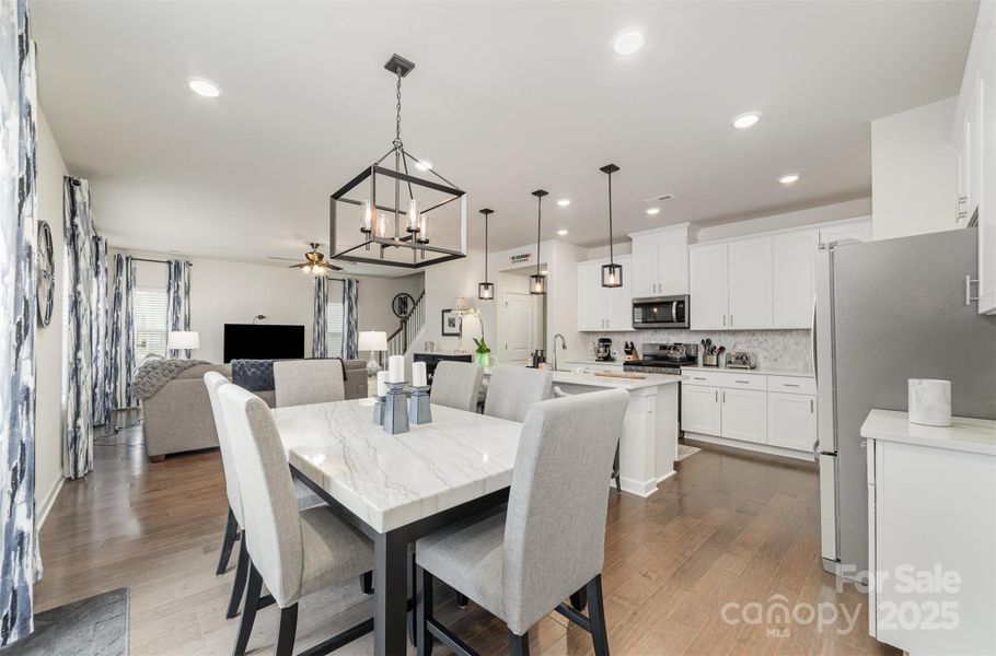 View from Dining Area to the Kitchen View from Dining Area to the Kitchen