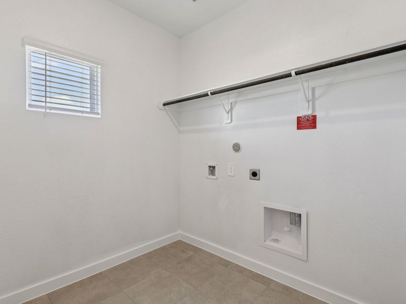 Spacious, unfurnished interior of a new home in Landing Meadows - Premier Series, New Caney (Image 13).