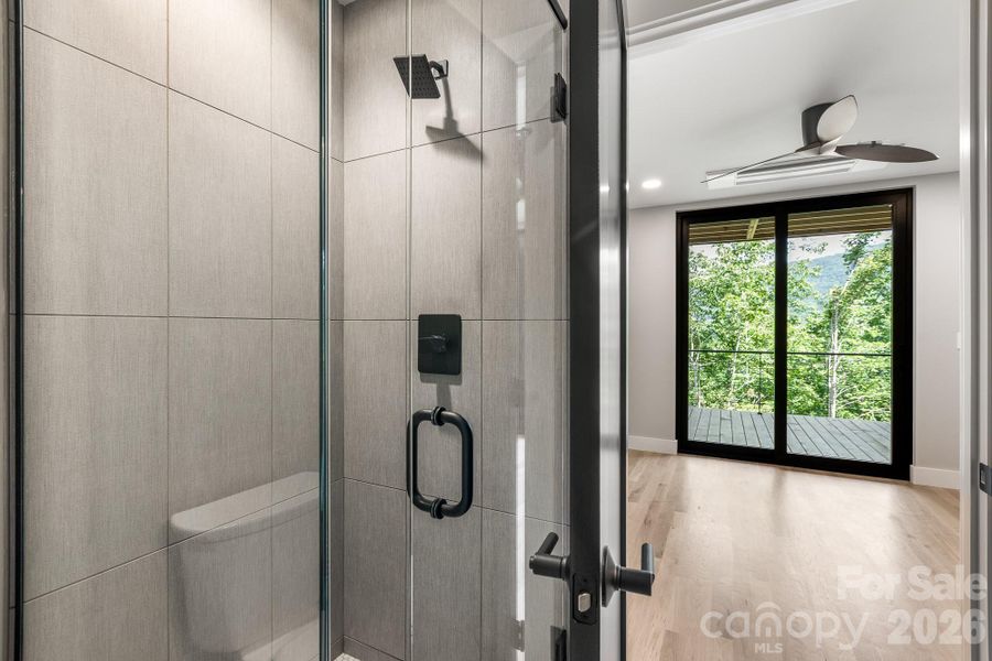Image 40 of a home in .