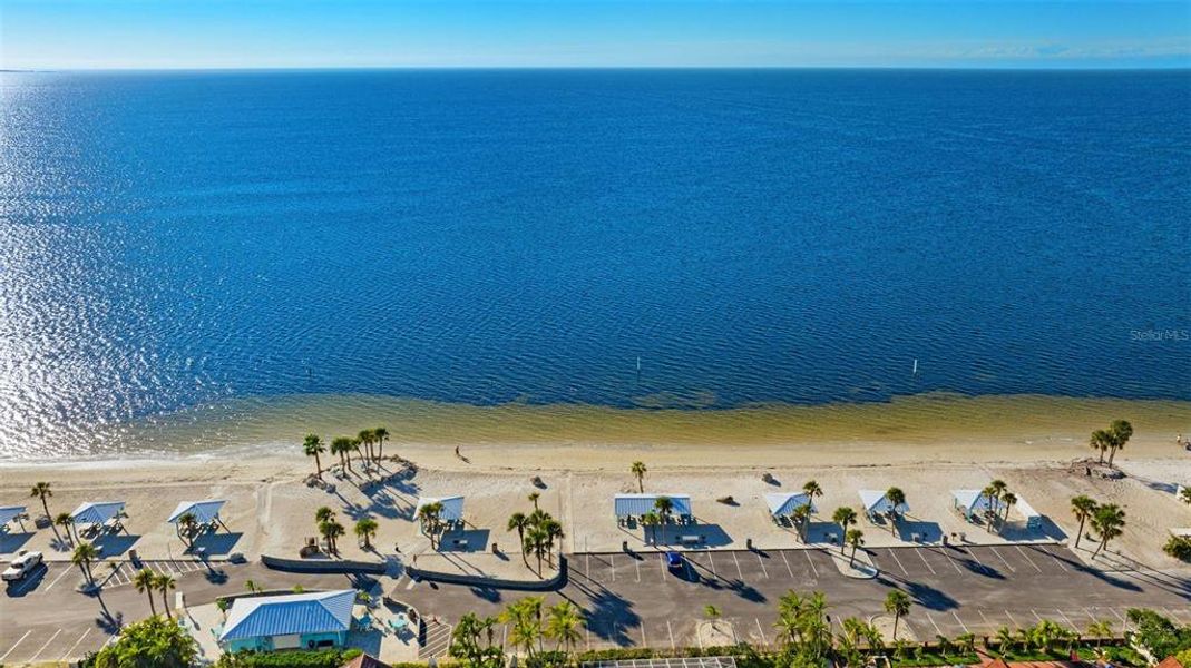 Natural landscape and outdoor views near in New Port Richey (Image 5). Natural landscape and outdoor views near in New Port Richey (Image 5).