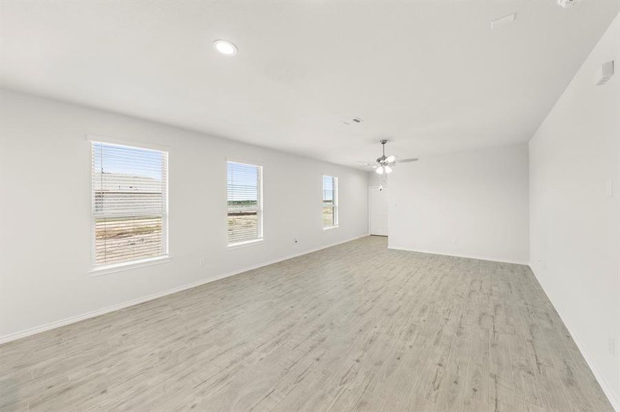 10. 115 Van Horn - Dining (3) 10. 115 Van Horn - Dining (3)