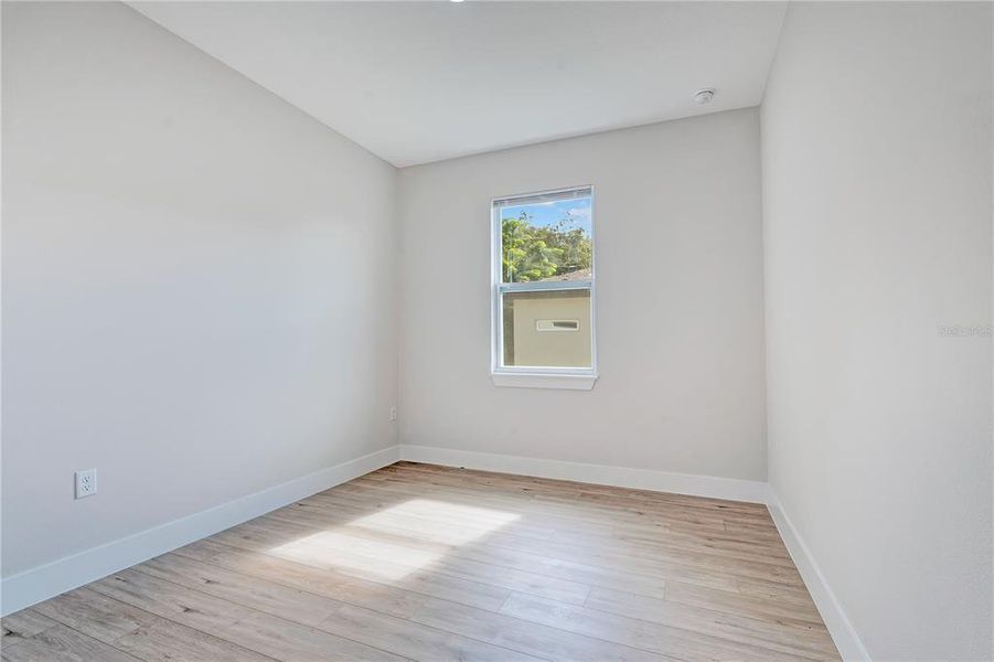 Spacious, unfurnished interior of a new home in , Apopka (Image 19).