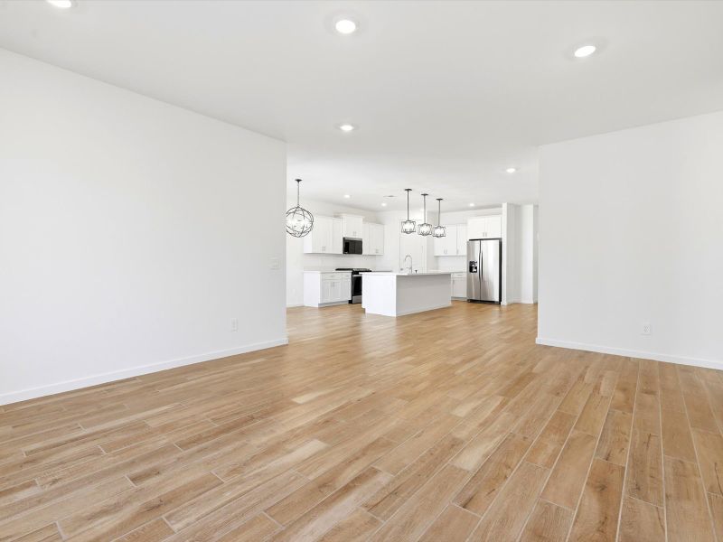 Spacious, unfurnished interior of a new home in Mesquite Mountain Ranch at Frontera, Surprise (Image 11).