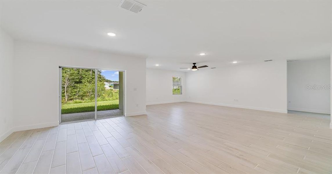 Spacious, unfurnished interior of a new home in Aspire at Marion Oaks, Ocala (Image 13). Spacious, unfurnished interior of a new home in Aspire at Marion Oaks, Ocala (Image 13).