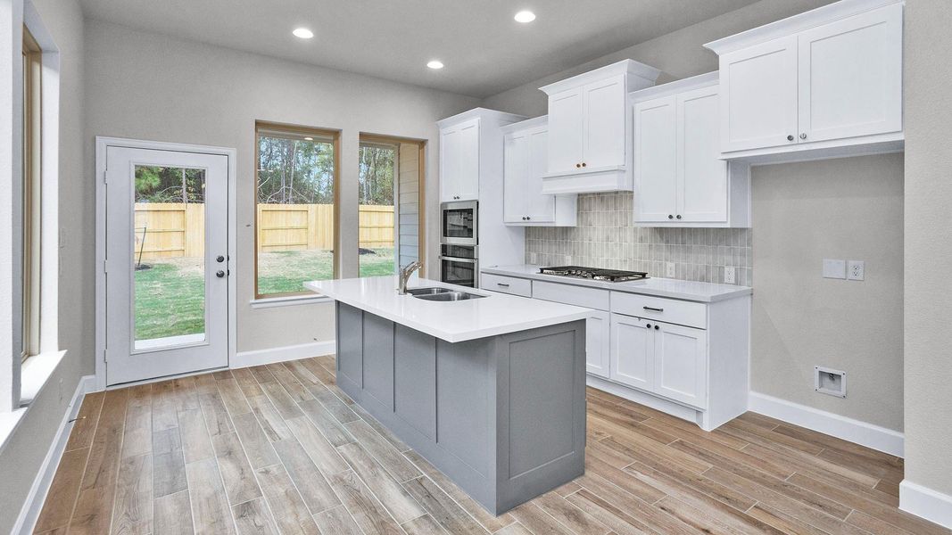 Furnished interior view inside a new home in Woodhavyn 40', Magnolia (Image 5).