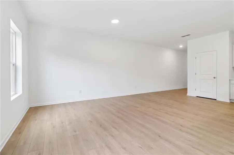 Spacious, unfurnished interior of a new home in Langston Reserve, Cartersville (Image 23).