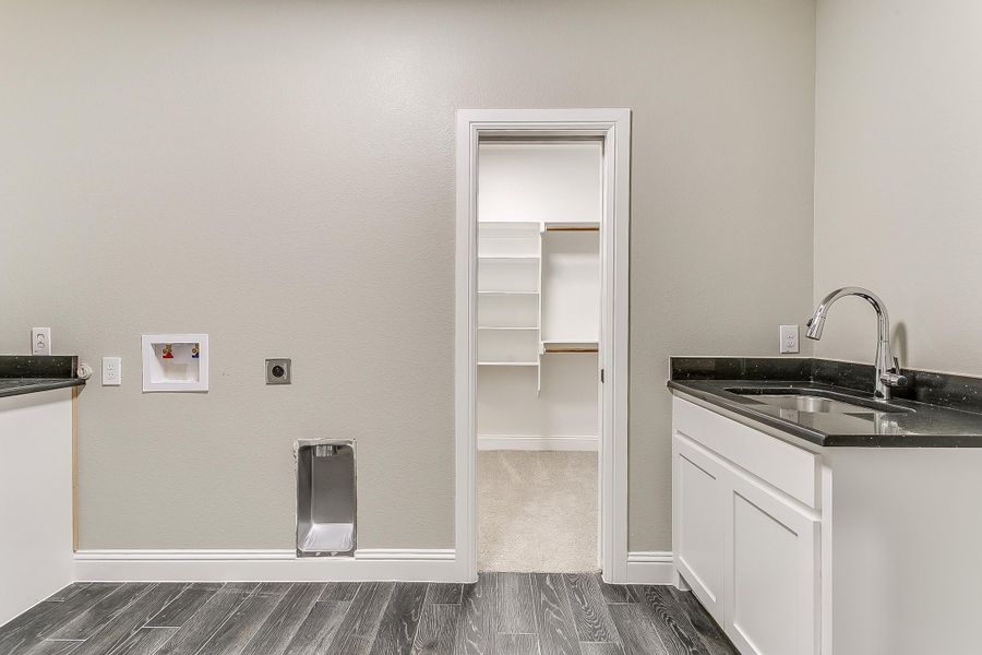 Representative furnished interior of a home built from the Cypress Court House by Trinity Classic Homes in Zion Trails, Poolville (Image 14). Representative furnished interior of a home built from the Cypress Court House by Trinity Classic Homes in Zion Trails, Poolville (Image 14).