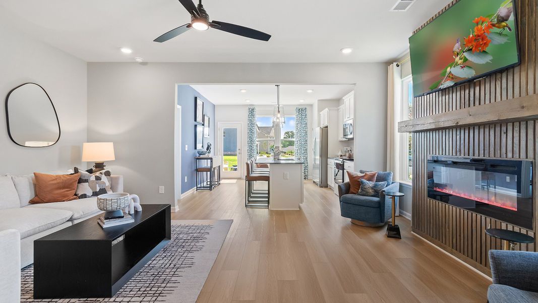Furnished interior view inside a new home in Chapel Hill, Newnan (Image 7).