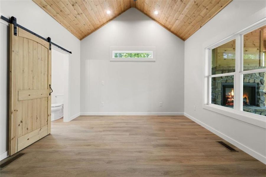 Spacious, unfurnished interior of a new home in , Ellijay (Image 20).